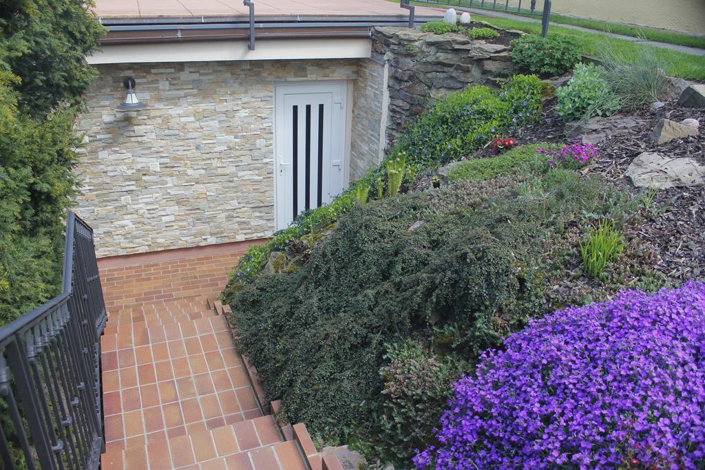 Apartment Dejvice Praha Bagian luar foto
